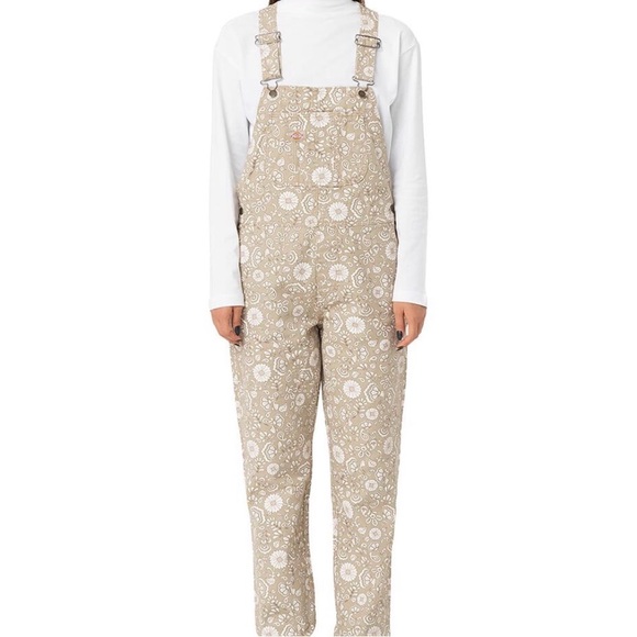 Dickies Women's Ellis Floral Bib 

Size: Small (S/P)
Color: Beige / tan - Picture 6 of 7